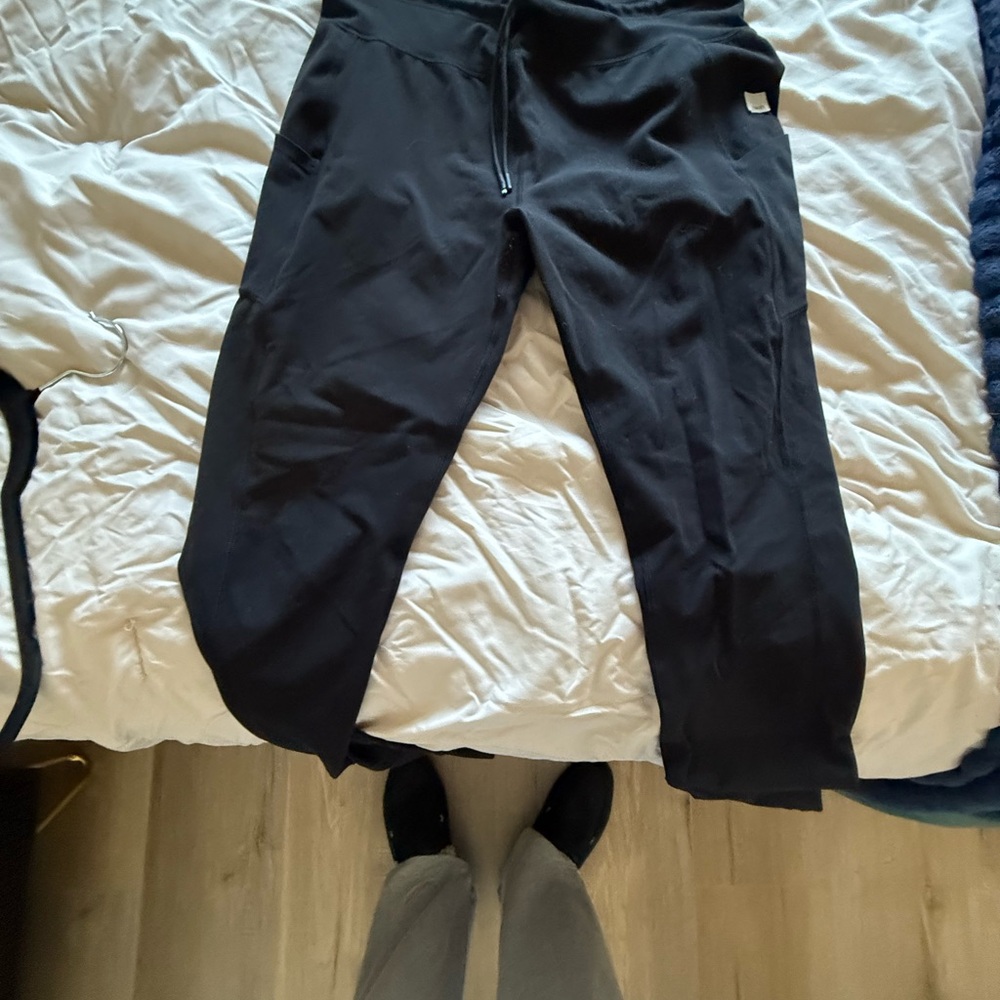 Vuori Black Joggers